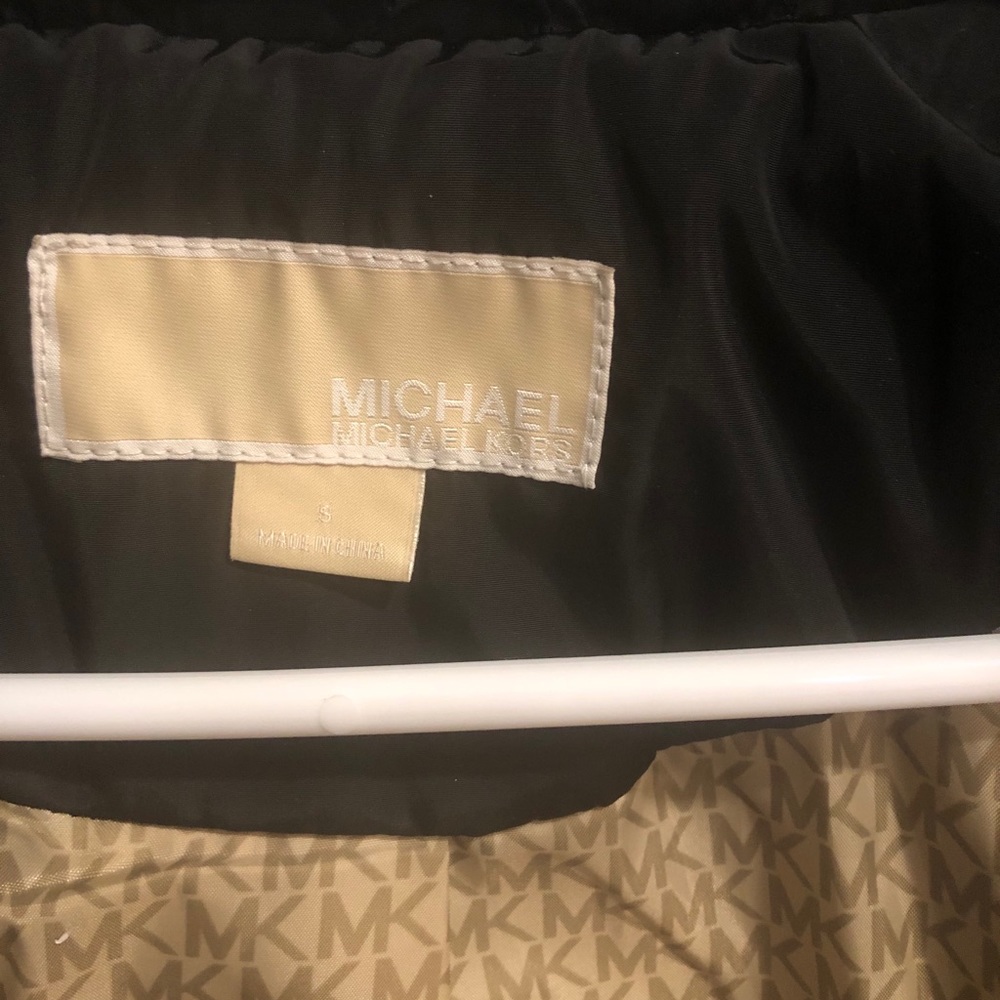 Coat - Picture 3 of 4